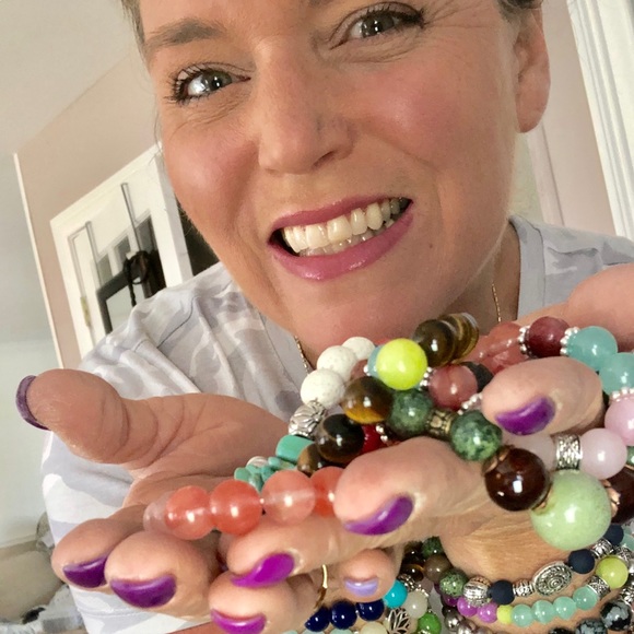 Meet Your Posher - Picture 1 of 8